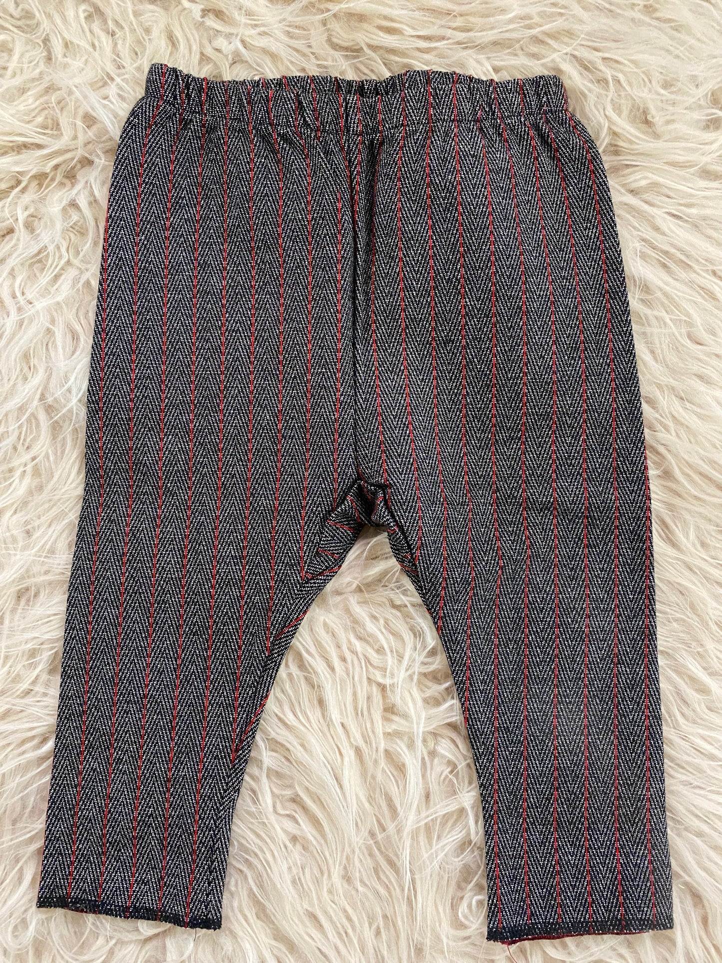 Pantalone in tessuto spigato gessato bordeaux