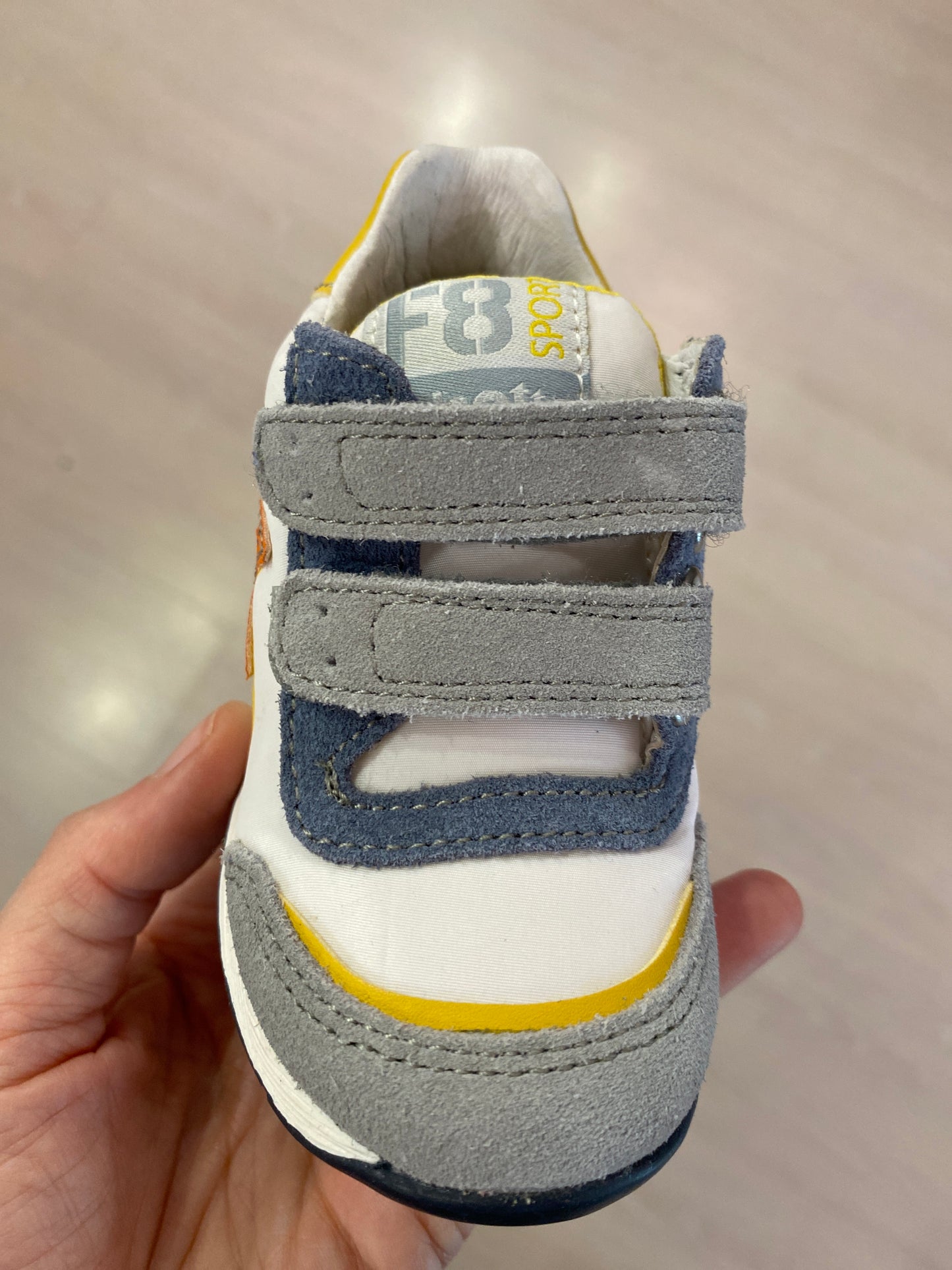Sneakers in suede e tessuto tecnico bianco azzurro stella giallo arancio