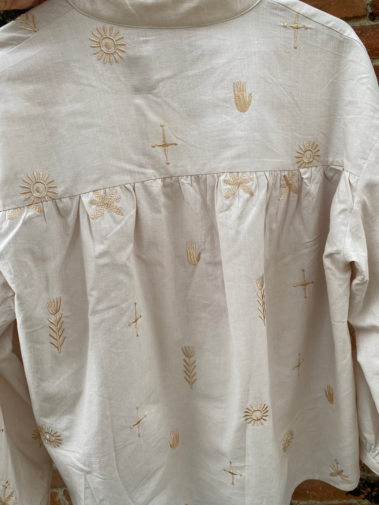 Adèle camicia cotone bianco sporco ricami oro