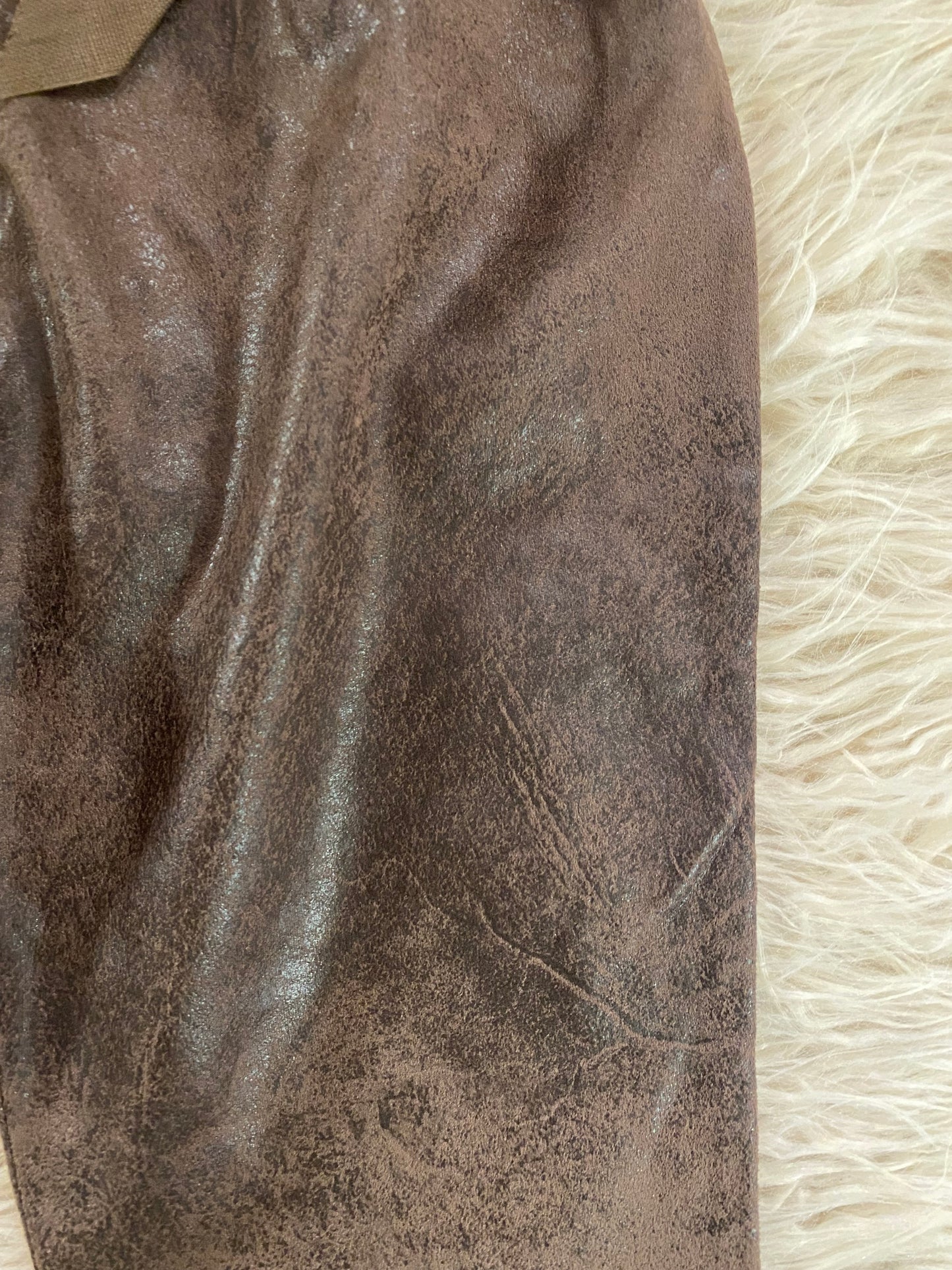 Pantalone eco pelle effetto vintage marrone