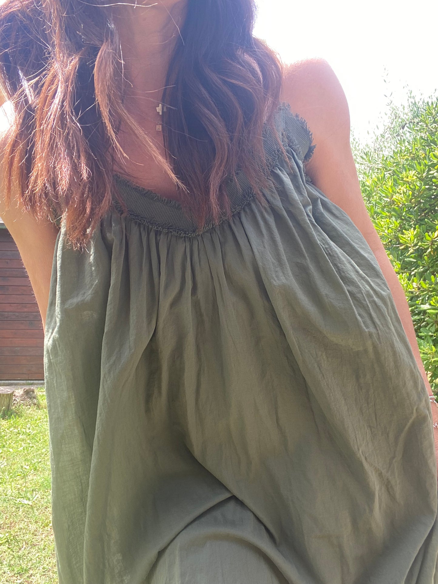 Paloma abito lungo in mussola di cotone colore verde militare