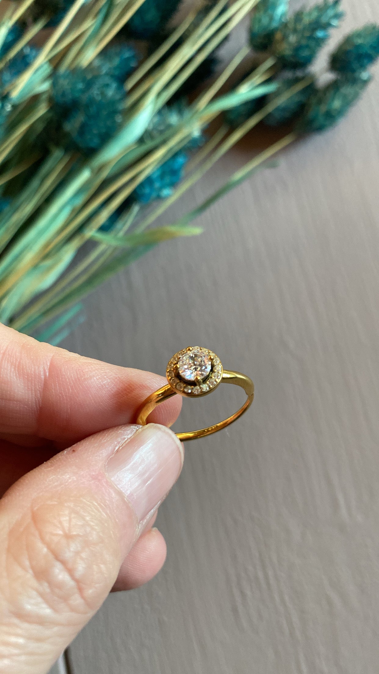Anello cristal
