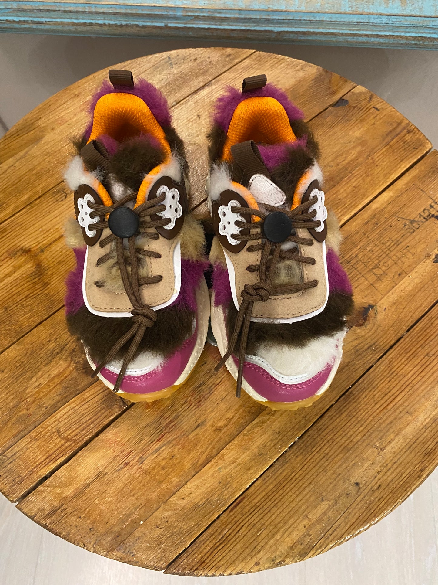 Sneakers in ecopelle e sintetico fuchsia e marrone