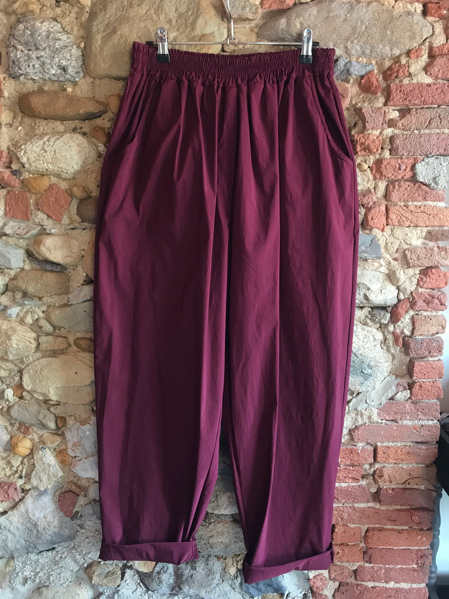 Pantalone Dani colore prugna