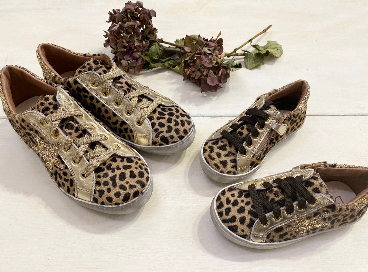 DIANETTI Sneakers bambina effetto animalier con applicazioni glitter oro