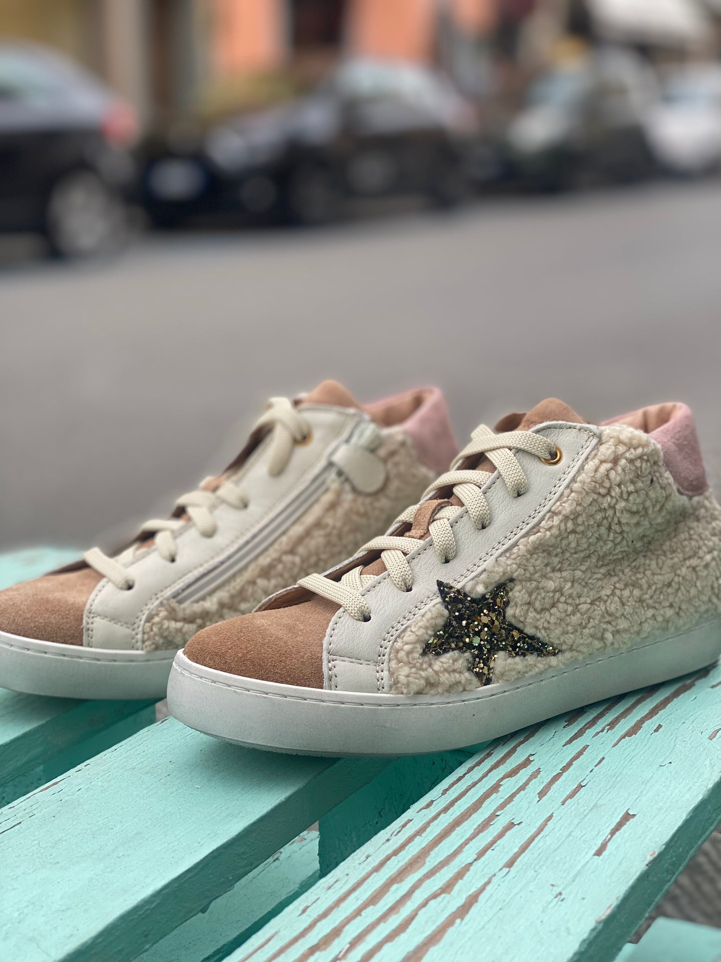 sneakers in pelle e pelliccetta ecologica