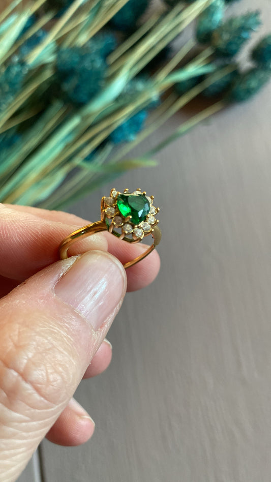 Anello cuore smeraldo