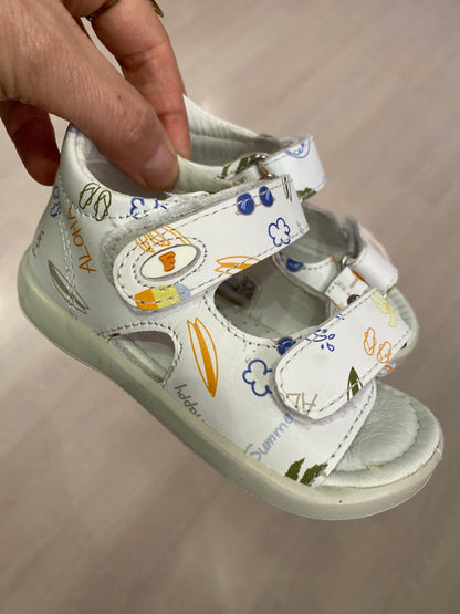 Sandalini in pelle bianca stampa estate