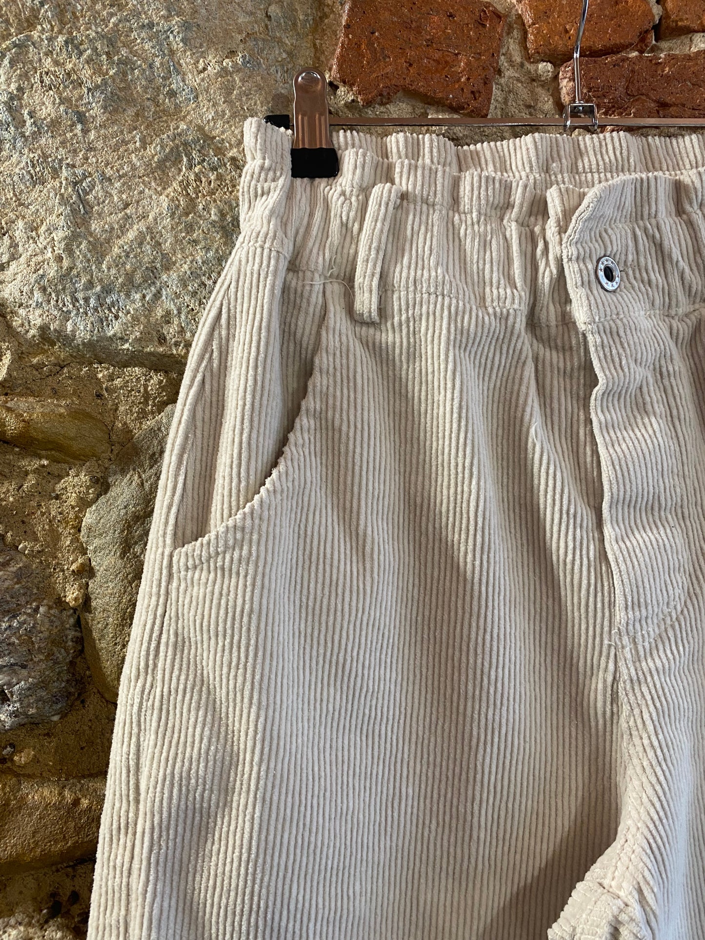 Pantalone Liam gesso