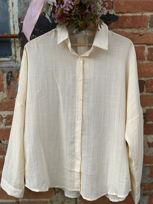 Elenoire camicia over in viscosa colore burro con filo lurex oro