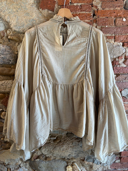 Blusa Laila Butterfly beige