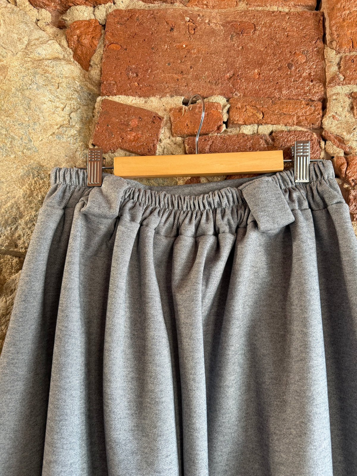 Gonna Alma Grey