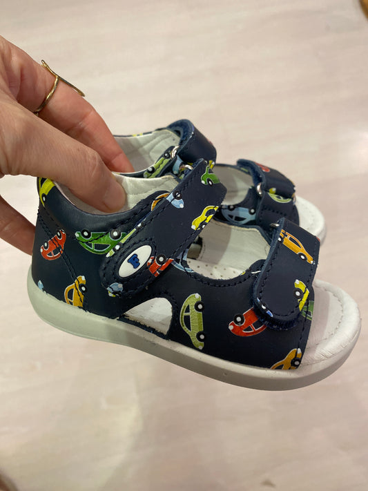 Sandali in pelle blu stampa macchinine