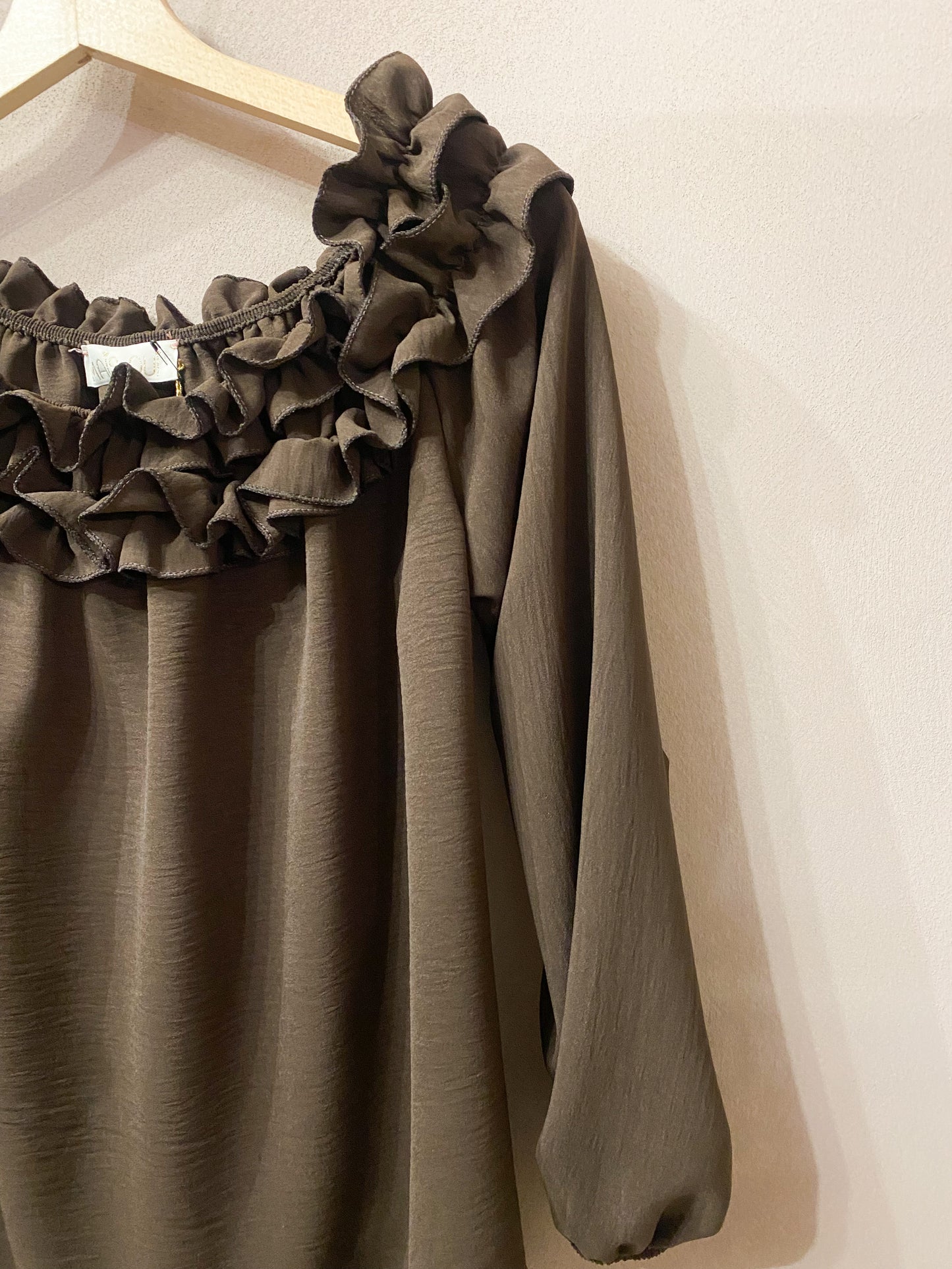 Volant blusa in viscosa colore cioccolato