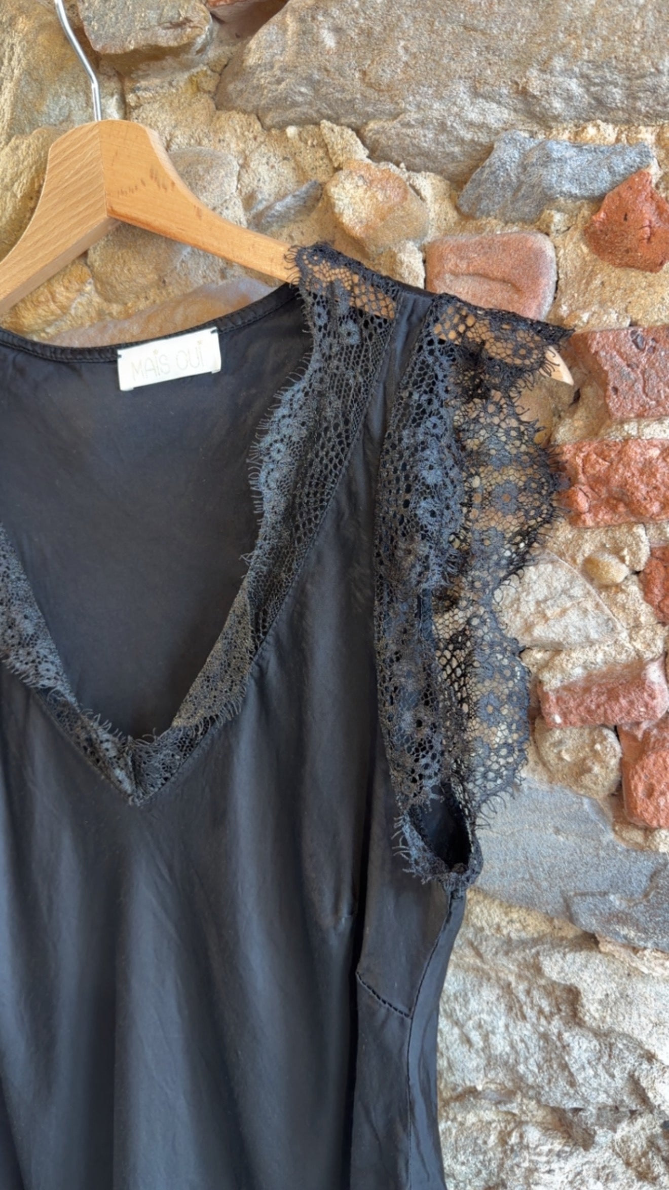 Top Goldie black