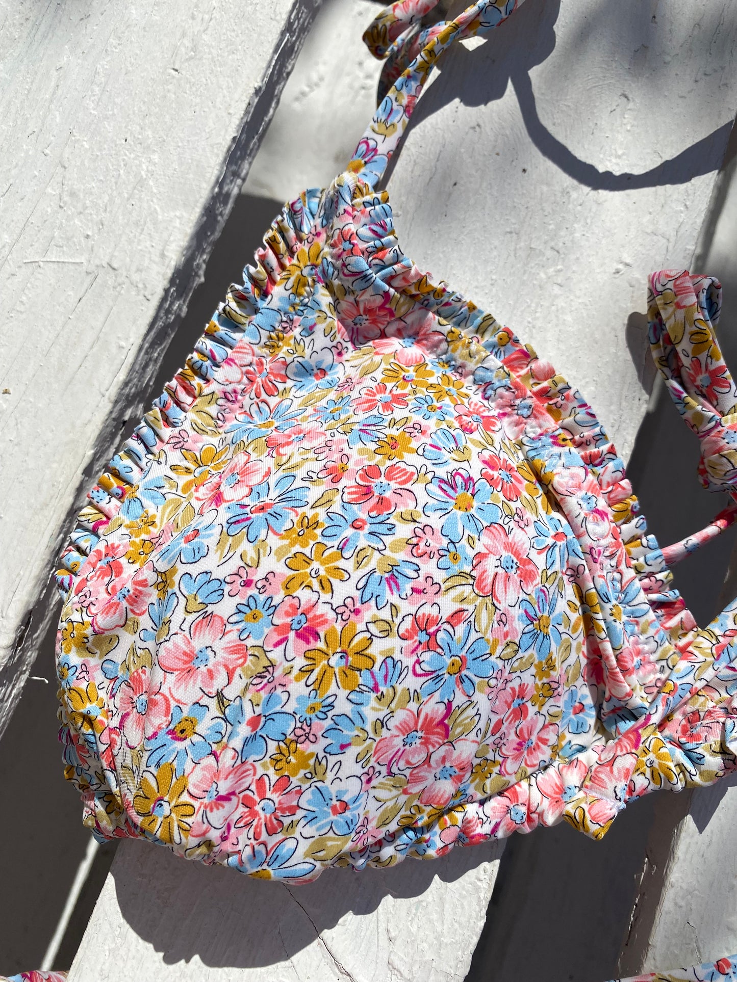 Bikini Saint-Tropez white flowers