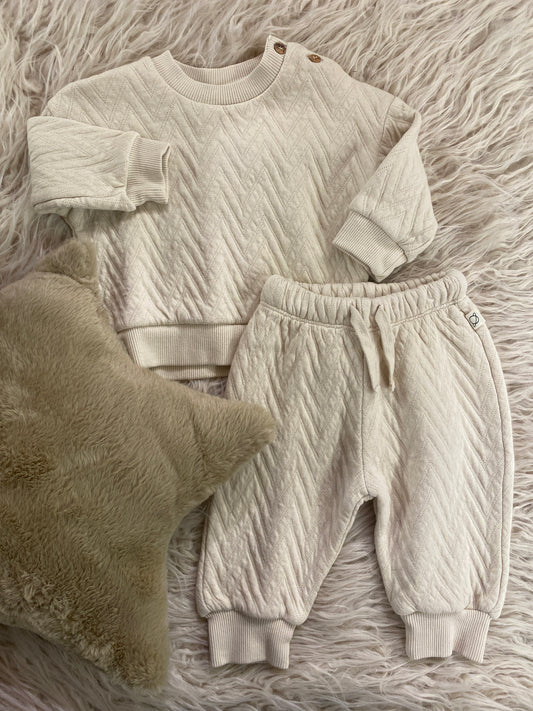 Completo in cotone trapuntato colore panna