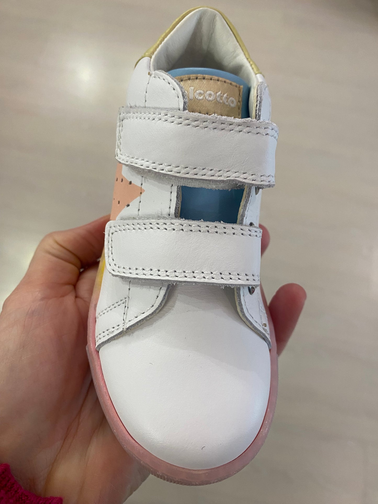 Sneakers in pelle bianca stella rosa