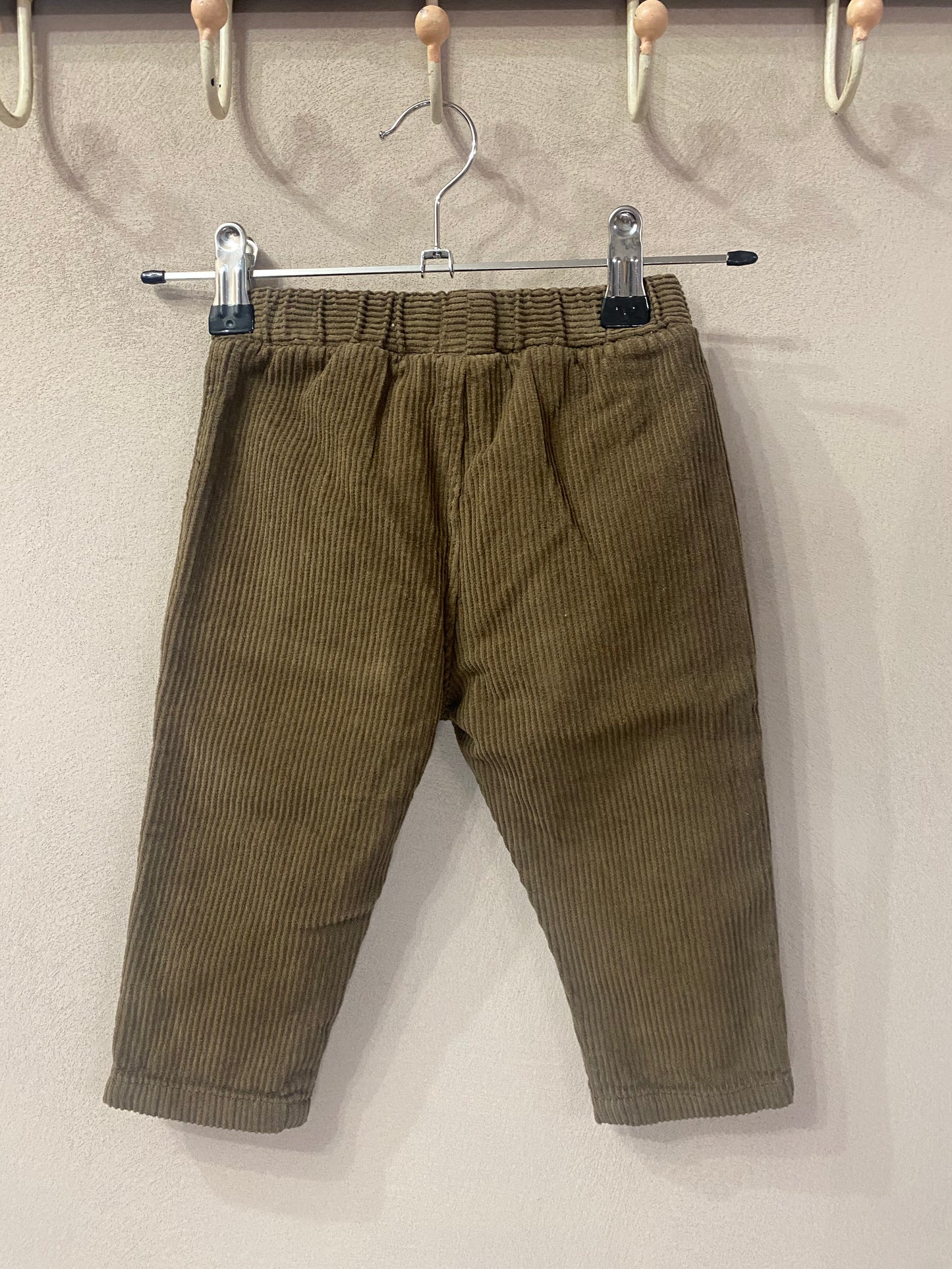 Pantalone in velluto a coste colore cioccolato