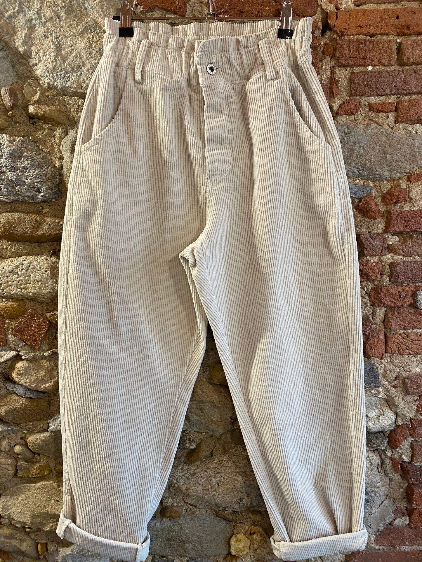 Pantalone Liam gesso