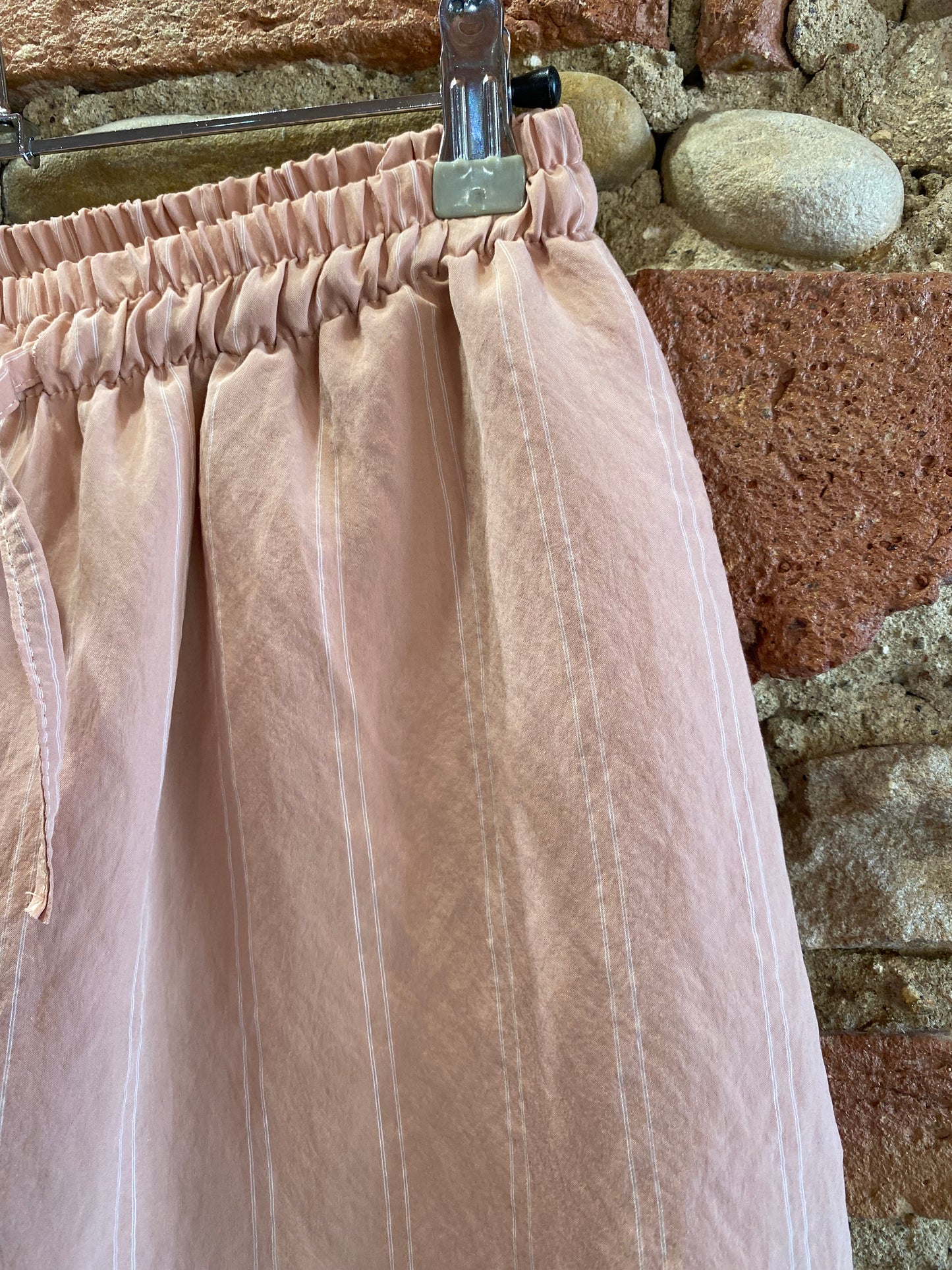 Pantalone Bubble rosa polvere gessato panna