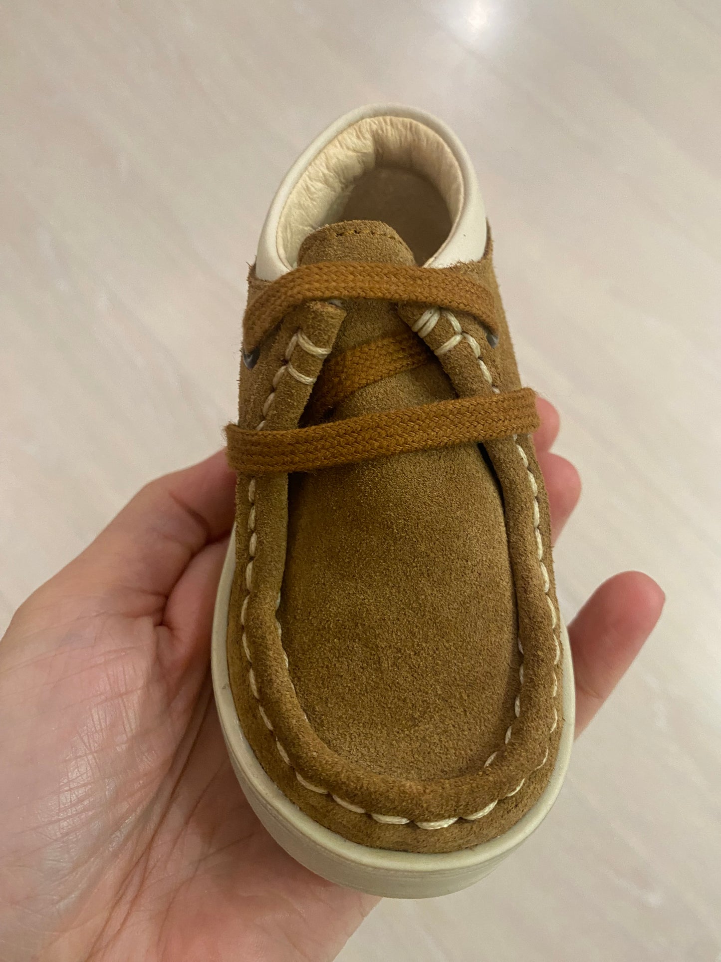 scarpine bambino in suede colore biscotto