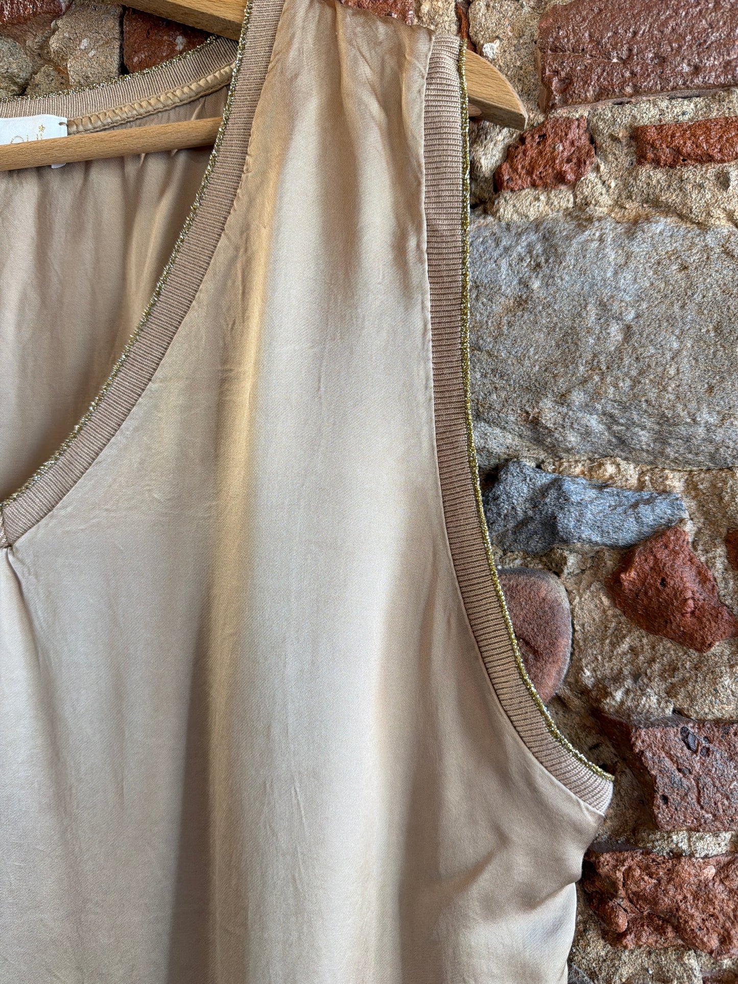 Blusa Day camel