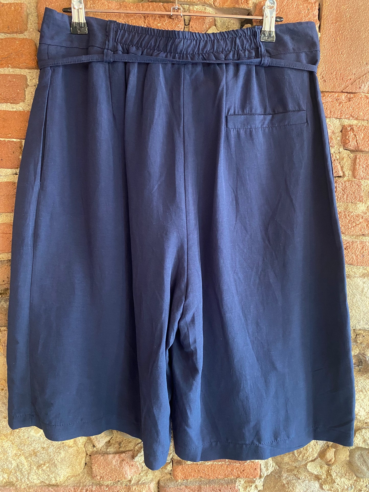 Bermuda Lampedusa misto Lino blu