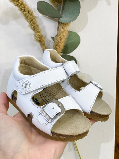 Sandali in pelle colore bianco