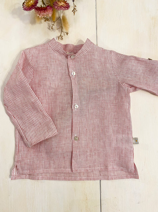 Fresca e traspirante camicia in puro lino per bimbo riga rossa, il tessuto fresco e traspirante è molto resistente ai lavaggi. 