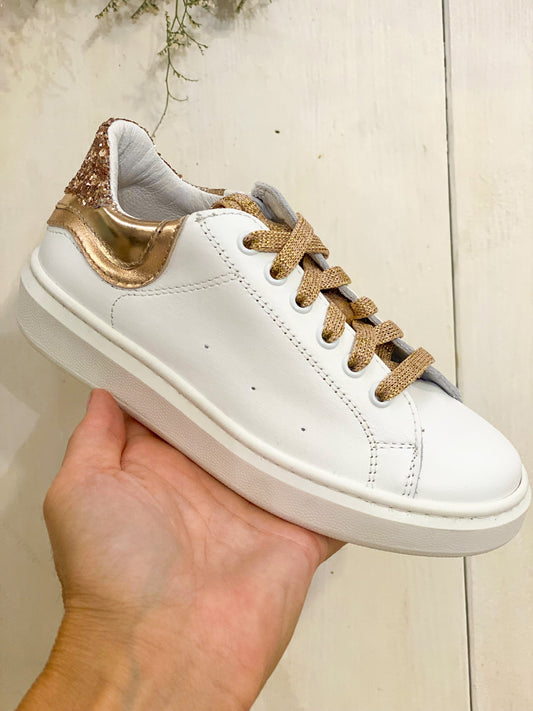 DIANETTI sneakers in pelle bianca con inserti oro rosa