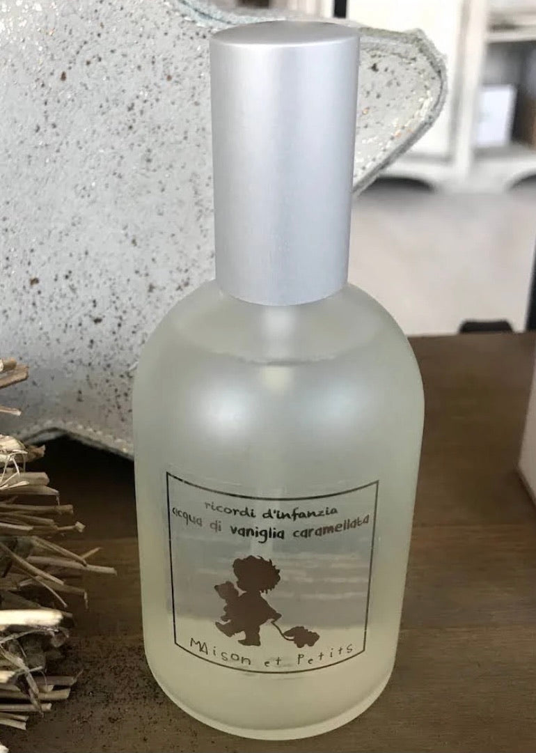 Acqua profumata fragranza vaniglia caramellata